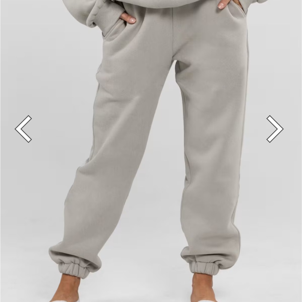 Comfrt Travel Essentials Sweatpants